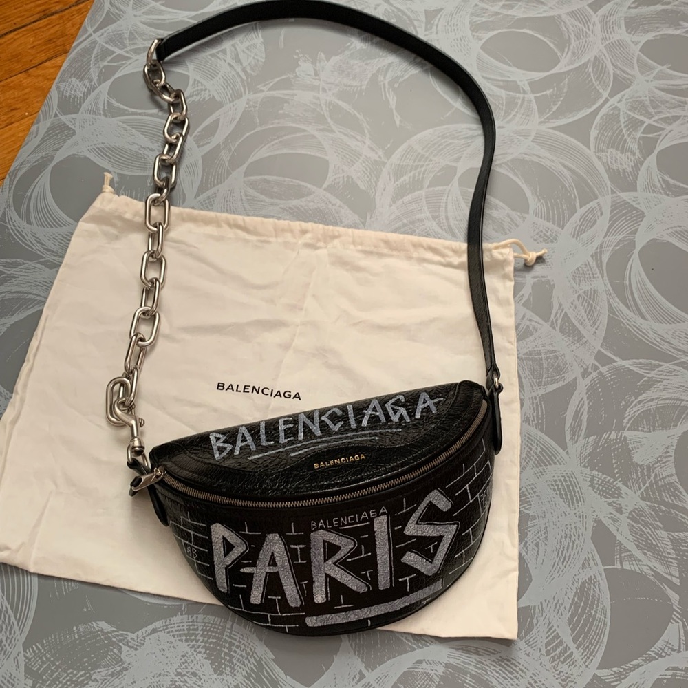 Balenciaga belt bag 100% Authentic
